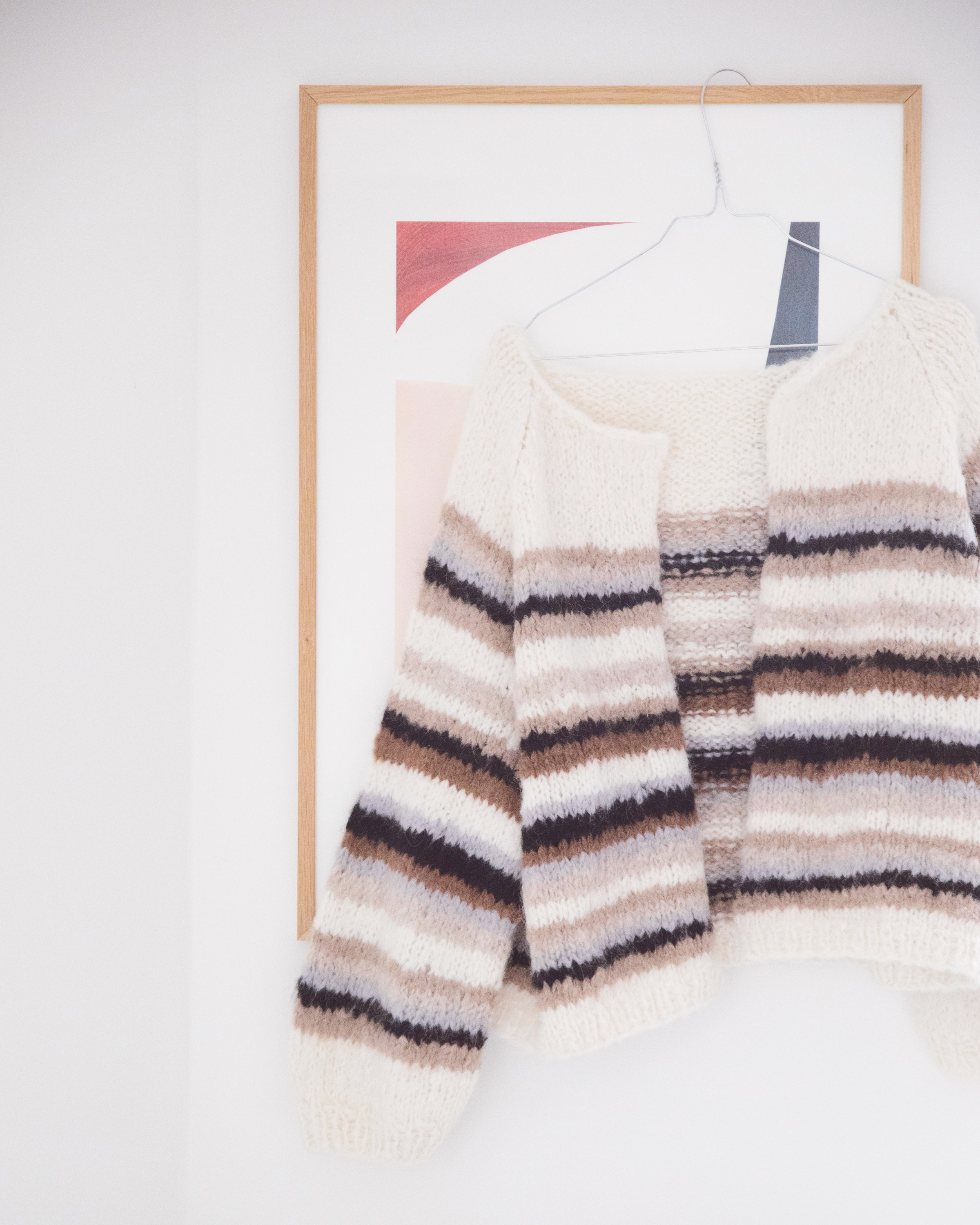 House of YarnWildflower Raglan Jakke