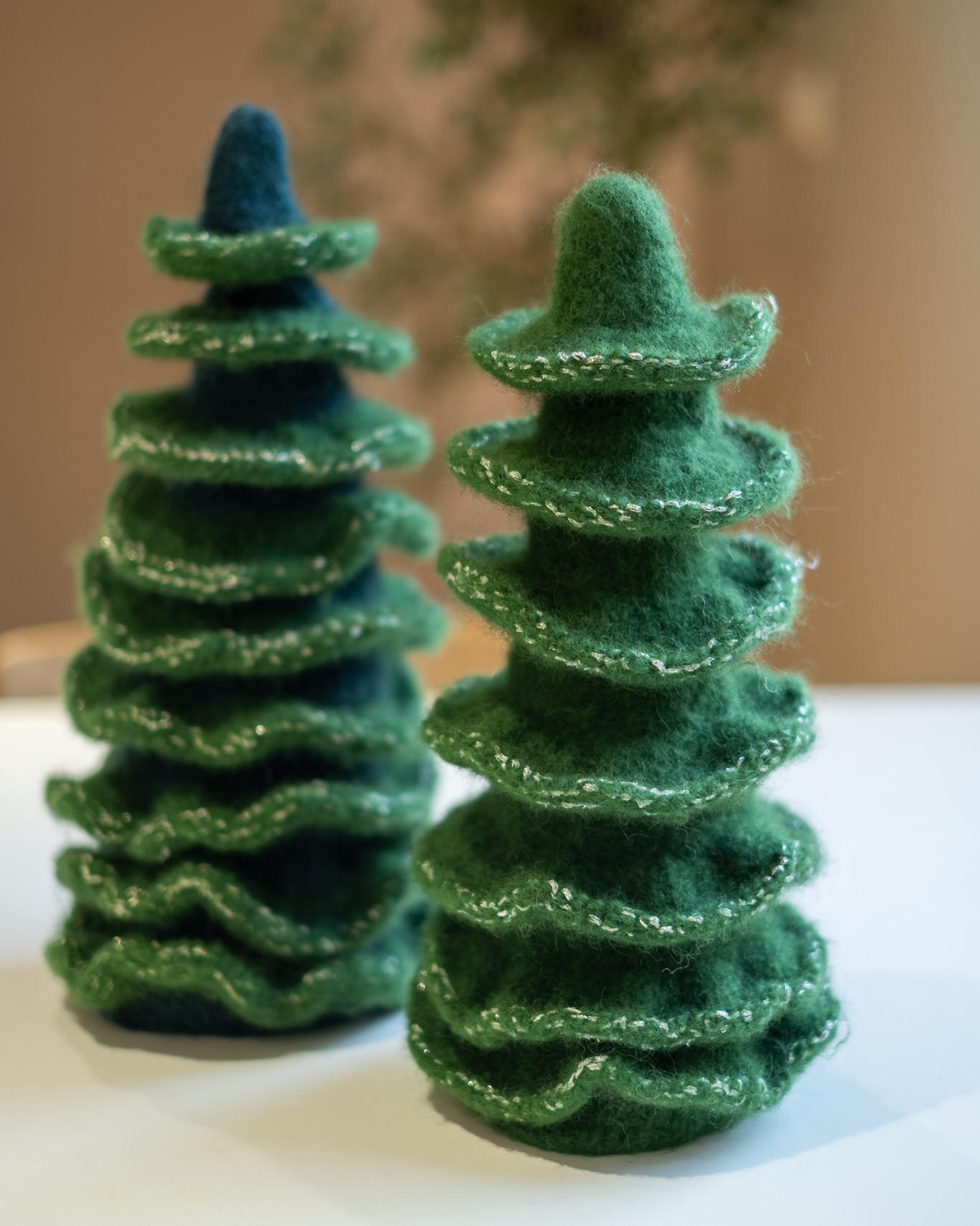 Jette StrombskiGlitter Spruce Juletre